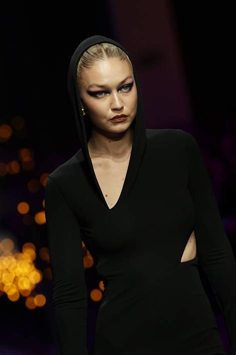 hadid versace|gigi hadid Versace virtual show.